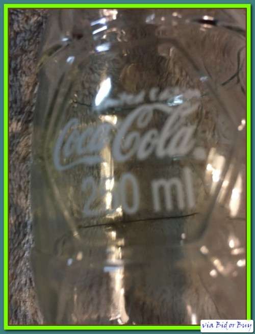 COKE/COCA-COLA CRATE WITH COCA COLA BOTTLE WITH FIFA WORLD CUP 2010 (250ML)