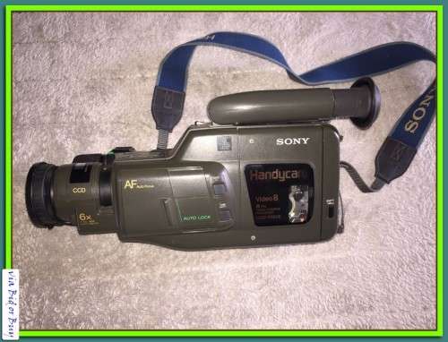 SONY HANDYCAM CCD-F350E AUTOFOCUS/AUTOLOCK (IN WORKING CONDITION)