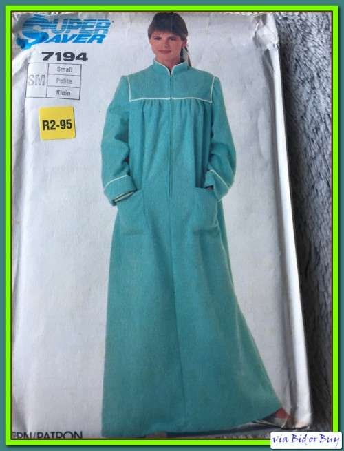 PATTERN SUPER SAVER 7194 - GOWN/ROBE (UNUSED)(SIZE S-M)
