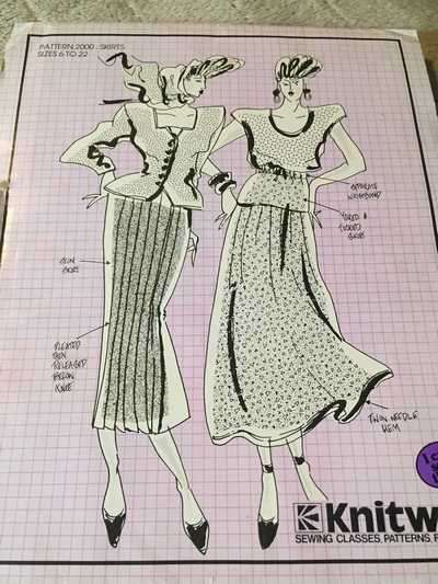 PATTERN KNITWIT 2000 (UNUSED) - SKIRTS (SIZE 6-22)