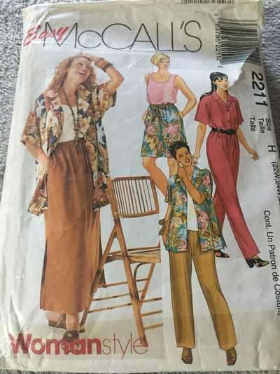PATTERN MCCALL'S 2211 - SHIRT,TOP, PULL-ON PANTS OR SHORTS, PULL-ON SKIRT (SIZE 22W - 26W&40-44)