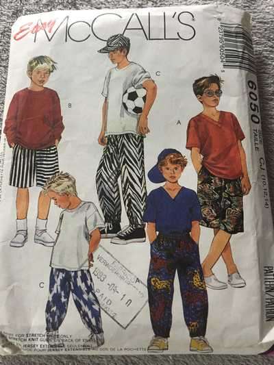 PATTERN MCCALL'S 6050 - CHILDREN'S AND BOYS' SHIRT, T-SHIRT, PANTS OR SHORTS & HAT (SIZE 10-12-14)