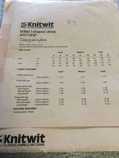 PATTERN KNITWIT 4300 (LADIES T-SHAPED DRESS & T-SHIRT (SIZE 6-22)