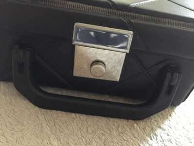 VINTAGE CASSETTE TAPE HOLDER CASE (AS PER PICS) HOLDS 16 TAPES