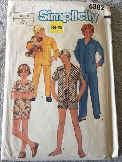 PATTERN SIMPLICITY 6382 - BOYS' AND TEEN BOYS' PAJAMAS (SIZE 6+8)