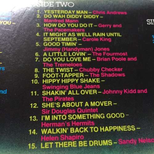 LP VINYL - 60 HITS OF THE SIXTIES (DOUBLE ALBUM)