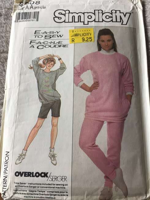 PATTERN SIMPLICITY 8308 - PULLOVER TOP/PANTS & SHORTS (SIZE PT-LG)