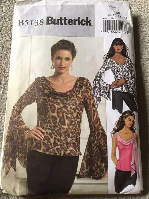 PATTERN BUTTERICK 5138 - TOP (SIZE 8-14)