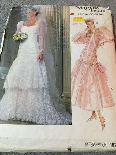 PATTERN VOGUE 1826 (ENVELOPE TORN, BUT UNUSED PATTERN) - WEDDING GOWN/DRESS (SIZE 8)
