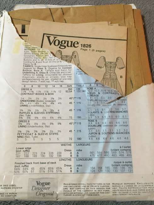 PATTERN VOGUE 1826 (ENVELOPE TORN, BUT UNUSED PATTERN) - WEDDING GOWN/DRESS (SIZE 8)