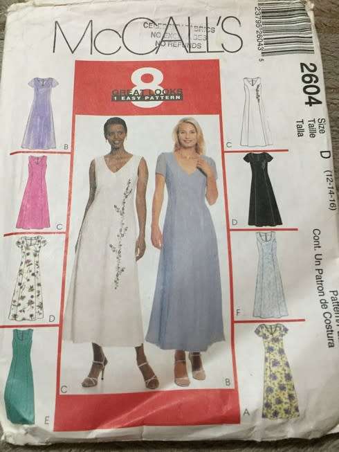 PATTERN MCCALL'S 2604 - DRESSES (SIZE 12-14-16)