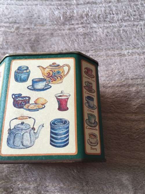 TIN - TRADITIONAL AND HERBAL TEAS