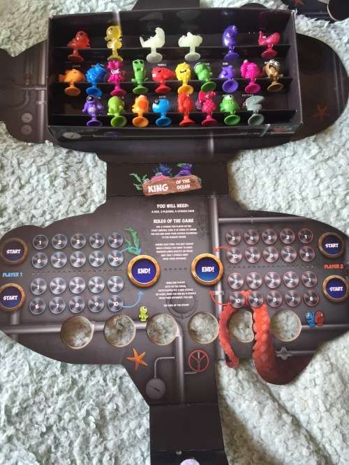 PICK N PAY STIKEEZ CREATURES OF THE DEEP IN HOLDER (COMPLETE)