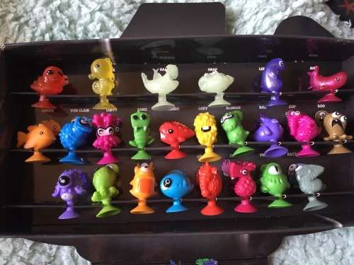 PICK N PAY STIKEEZ CREATURES OF THE DEEP IN HOLDER (COMPLETE)