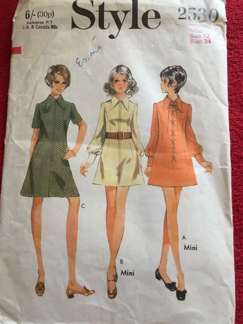 PATTERN STYLE 2530 (VINTAGE ) - JNR/TEENS' AND MRS DRESS IN 2 LENGTHS (SIZE 12)