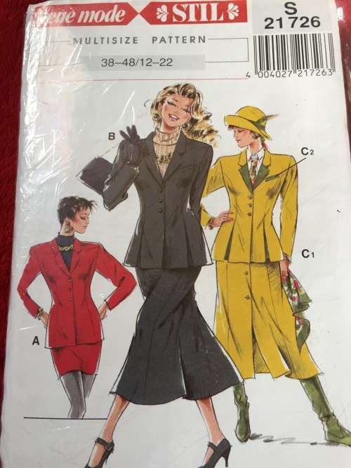 PATTERN NEUE MODE - SKIRT AND JACKET (SIZE 12-22)
