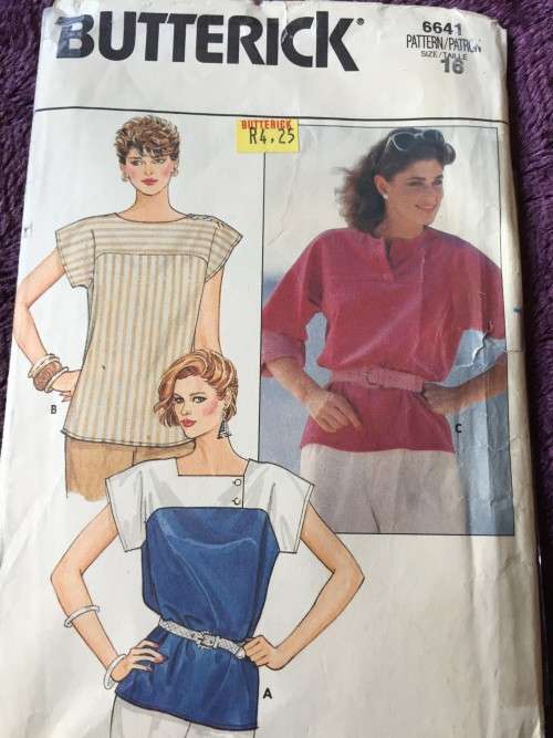 PATTERN BUTTERICK 6641 - TOPS (SIZE 16)