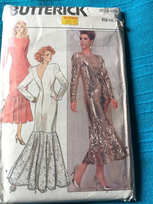 PATTERN BUTTERICK 4397 - DRESS (SIZE 12-14-16)