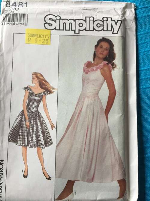 PATTERN SIMPLICITY 8481 - DRESS (SIZE 10)
