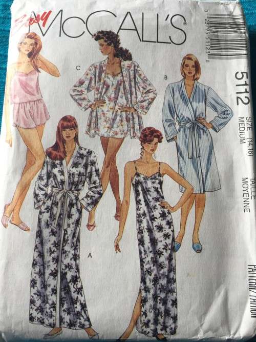 PATTERN MCCALL'S 5112 - SLEEPWEAR (SIZE 14-16)