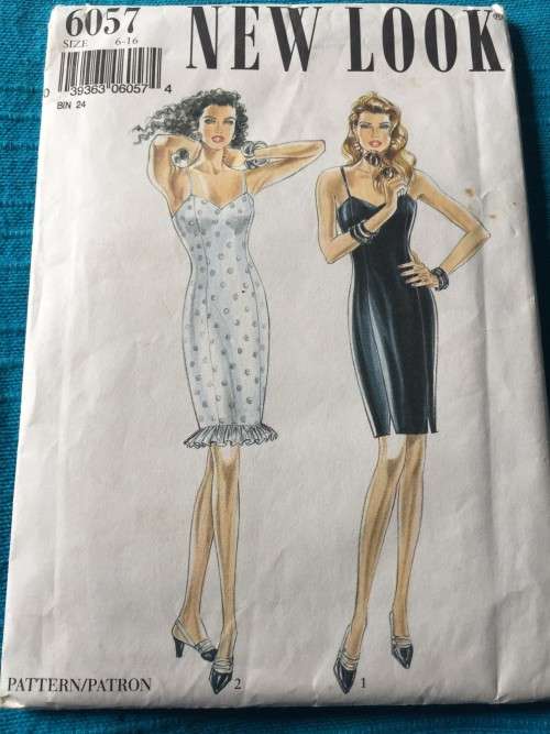 PATTERN NEW LOOK 6057 - DRESS (SIZE 6-16)