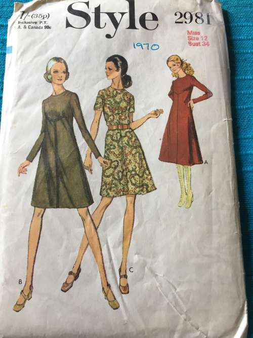 PATTERN STYLE 2981*1970 (VINTAGE)(UNUSED) - DRESS (SIZE 12)