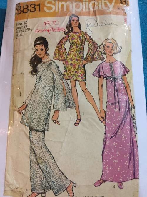 PATTERN SIMPLICITY 8831*1970 (VINTAGE)(COMPLETE) - TUNIC, PANTS & DRESS (SIZE 12)