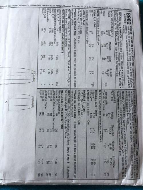 PATTERN SEWING WITH NANCY 8982 (COMPLETE) - SKIRTS (SIZE 8-20)