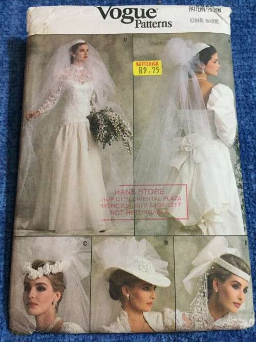 PATTERN VOGUE 9822 (UNUSED) - MISSES` VEIL and HEADPIECE (ONE SIZE)