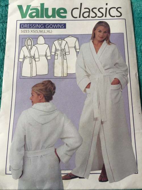 PATTERN VALUE CLASSICS - GOWN (S-XL)