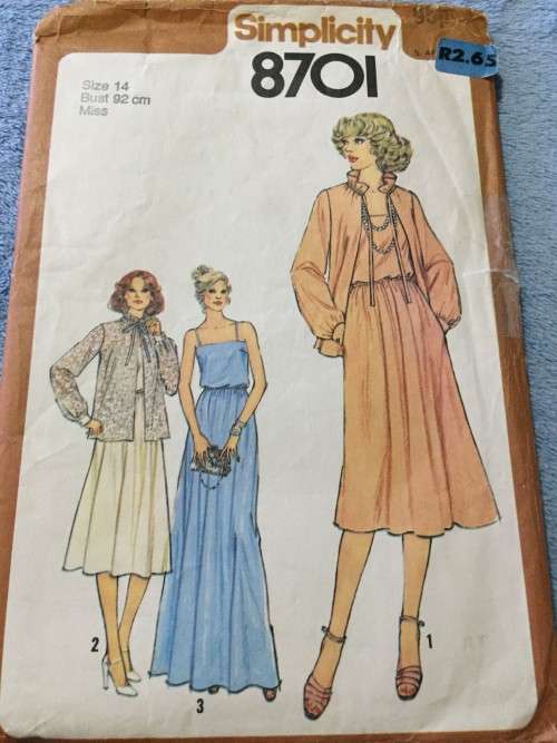 PATTERN SIMPLICITY 8701*1978 (VINTAGE) - DRESS AND JACKET (SIZE 14)