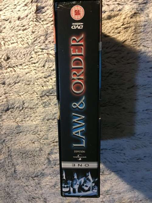 TV SERIES (DVD) - LAW and ORDER ONE (EPISODES 1-22)