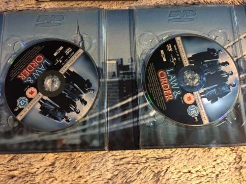 TV SERIES (DVD) - LAW and ORDER ONE (EPISODES 1-22)
