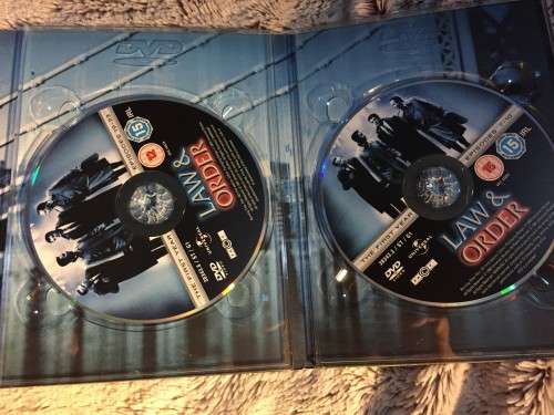 TV SERIES (DVD) - LAW and ORDER ONE (EPISODES 1-22)