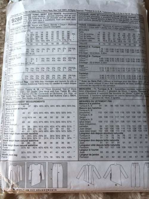PATTERNS MCCALL`S 9288 (PALMER PLETSCH) - TUNIC, SKIRT and PANTS (SIZE 18)