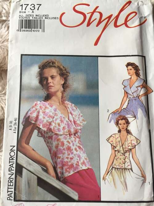 PATTERN STYLE 1737 (COMPLETE) - LOVELY BLOUSES (SIZE 8-18)