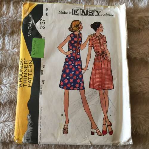 PATTERN MCCALL`S 3137*1972 (VINTAGE) - FRONT ZIP DRESS (SIZE 22.5)