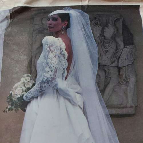 PATTERN VOGUE 1983 (BRIDAL ORIGINAL) - BRIDAL GOWN, DRESS AND PETTICOAT (SIZE 10)