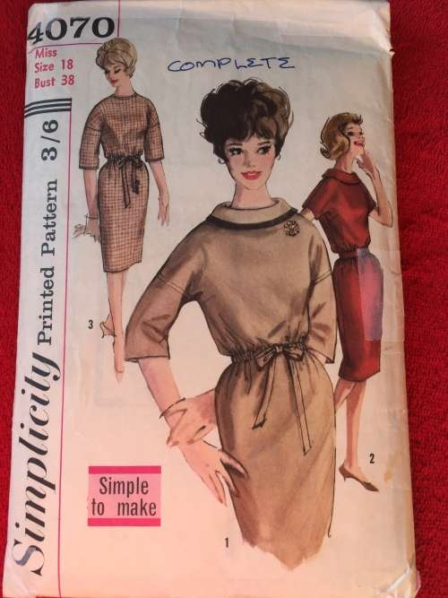 PATTERN SIMPLICITY 4070 (VERY VINTAGE)(COMPLETE) - ONE-PIECE DRESS (SIZE 18)
