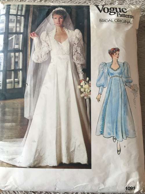 PATTERN VOGUE 1091 - BRIDAL GOWN and PETTICOAT (SIZE 8)