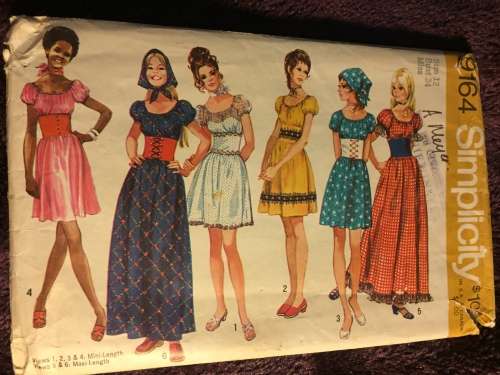 PATTERN SIMPLICITY 9164*1970 (VINTAGE) - UNUSUAL DRESS and SCARF (SIZE 12)