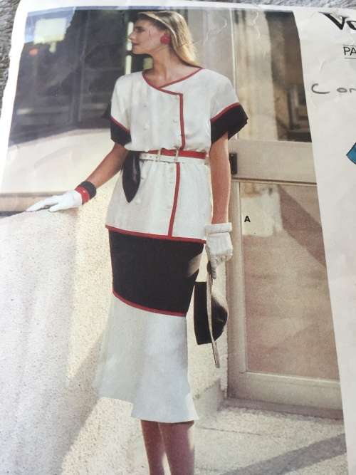 PATTERN VOGUE 1552 (COMPLETE) - TOP and SKIRT (SIZE 16)