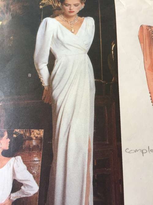 PATTERN VOGUE 2662 (EMANUEL UNGARO)(COMPLETE) - SPECIAL OCCASSION DRESS (SIZE 16)