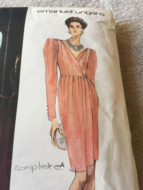 PATTERN VOGUE 2662 (EMANUEL UNGARO)(COMPLETE) - SPECIAL OCCASSION DRESS (SIZE 16)