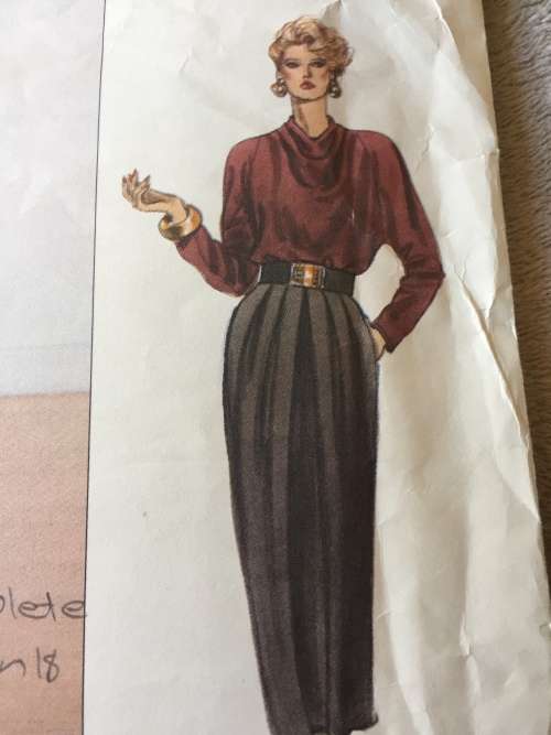 PATTERN VOGUE 2370 (ADRI)(COMPLETE, CUT ON 18) - JACKET, SKIRT, TOP and SHAWL (SIZE 14-16-18)