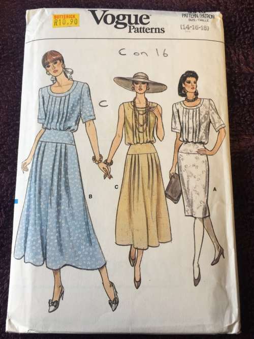 PATTERN VOGUE 9910 (COMPLETE CUT ON 16) - DRESS (SIZE 14-16)