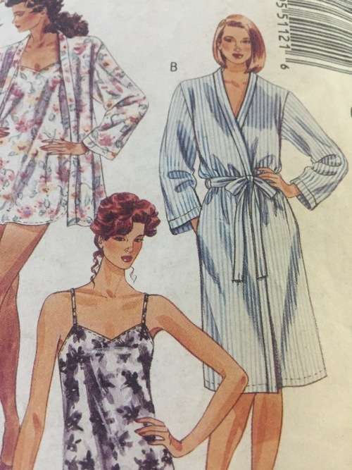 PATTERN MCCALL`S 5112 (COMPLETE, CUT ON 8) - SLEEPWEAR (SIZE 6-8)