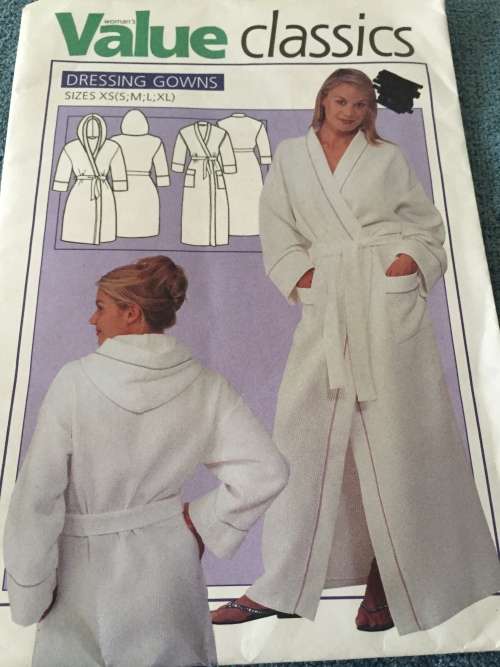 PATTERN VALUE CLASSICS DRESSING GOWNS (UNUSED) - XS - XL