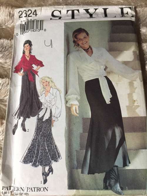 PATTERN STYLE 2324 (UNUSED) - BLOUSE FRONTWRAP and SKIRT (SIZE 6-16)