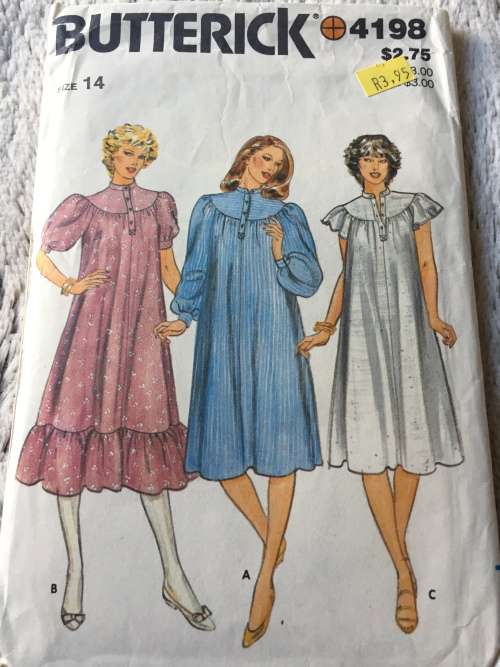 PATTERN BUTTERICK 4198 (VINTAGE) - LOOSE FITTING DRESSES (SIZE 14)